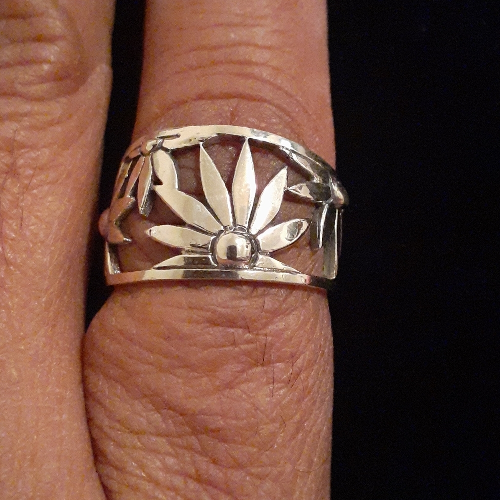 .925 Sterling Silver Ring